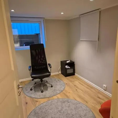 Apartman Fin Kjellerleilighet Pa Ranheim *